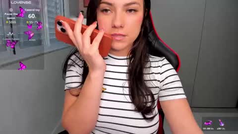 Snapshot of ivyy_scott chatting on 18, 9, 2025 Ivvy online show from 18, 9, 2025