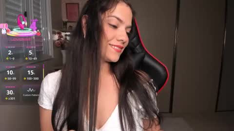 Snapshot of ivyy_scott chatting on 18, 10, 2025 Ivvy online show from 18, 10, 2025