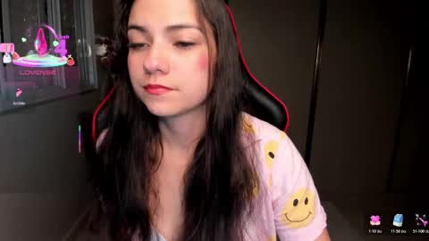 Snapshot of ivyy_scott chatting on 16, 11, 2025 Ivvy online show from 16, 11, 2025