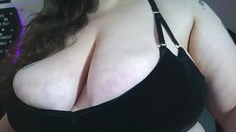 Snapshot of iwazsoaking1 chatting on 27, 10, 2025 Gwen LaCourt online show from 27, 10, 2025