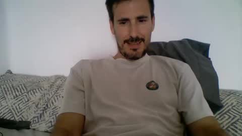 Snapshot of iyoperro chatting on 28, 9, 2025 Casandro online show from 28, 9, 2025