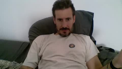 Snapshot of iyoperro chatting on 8, 10, 2025 Casandro online show from 8, 10, 2025