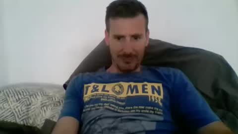 Snapshot of iyoperro chatting on 24, 10, 2025 Casandro online show from 24, 10, 2025