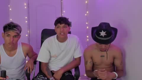 Snapshot of izaak_taylor7 chatting on 11, 1, 2025 izaack online show from 11, 1, 2025