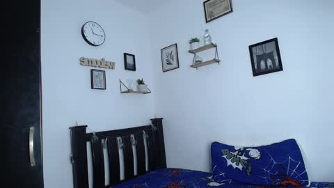 Snapshot of izaak_taylor7 chatting on 28, 2, 2025 izaack online show from 28, 2, 2025