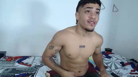 Snapshot of izaak_taylor7 chatting on 29, 9, 2025 izaack online show from 29, 9, 2025