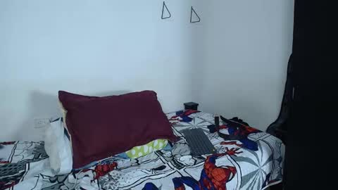 Snapshot of izaak_taylor7 chatting on 30, 9, 2025 izaack online show from 30, 9, 2025