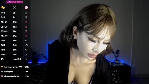 Snapshot of izalim chatting on 8, 2, 2025 Iza Lim online show from 8, 2, 2025