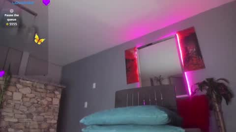 Snapshot of izamarqueen chatting on 12, 9, 2025 izamar online show from 12, 9, 2025