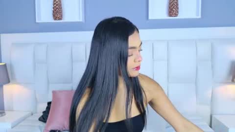 Snapshot of izanthorne chatting on 18, 6, 2026 Izan Thorne online show from 18, 6, 2026