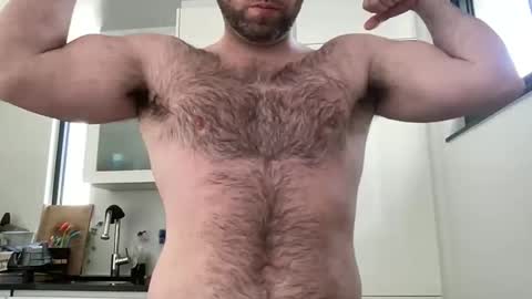 Izylduur online show from 8, 4, 2026