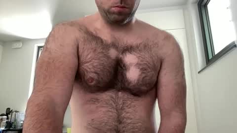 Izylduur online show from 21, 4, 2026