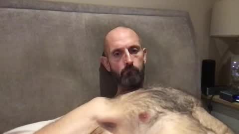 izzysboytoy1 online show from 8, 11, 2025