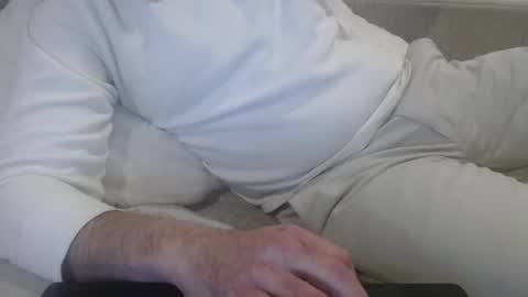 Snapshot of j335129 chatting on 3, 12, 2025 James online show from 3, 12, 2025