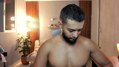 Calix  Independient model Insta and twt Calixsnake online show from 31, 5, 2026
