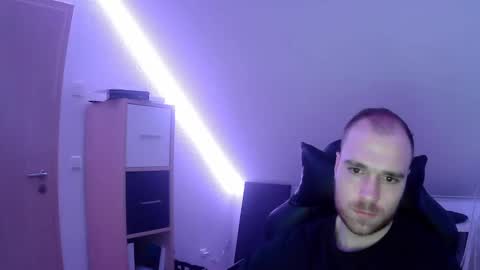 here4y online show from 19, 1, 2025