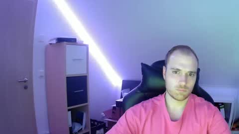 here4y online show from 10, 2, 2025