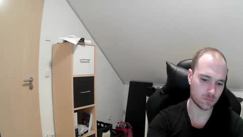 here4y online show from 9, 3, 2025