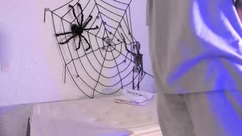 Snapshot of j_martony chatting on 16, 10, 2025 j_martony online show from 16, 10, 2025