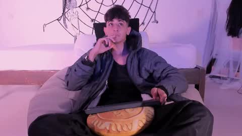 Snapshot of j_martony chatting on 20, 10, 2025 j_martony online show from 20, 10, 2025