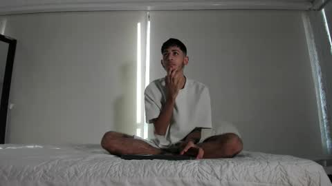 Snapshot of j_martony chatting on 18, 11, 2025 j_martony online show from 18, 11, 2025