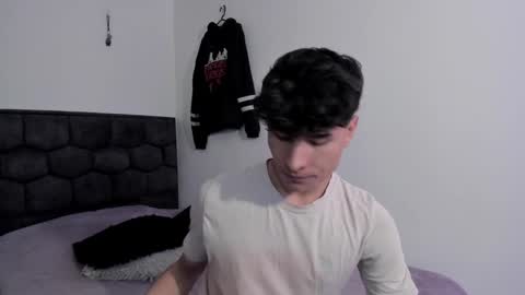 Snapshot of j_u_p_i_t_e_r chatting on 27, 12, 2024 Noah online show from 27, 12, 2024