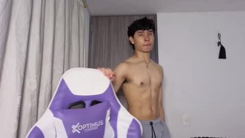 Snapshot of j_u_p_i_t_e_r chatting on 15, 10, 2025 Noah online show from 15, 10, 2025