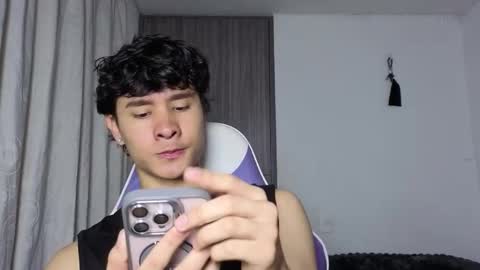 Snapshot of j_u_p_i_t_e_r chatting on 16, 10, 2025 Noah online show from 16, 10, 2025