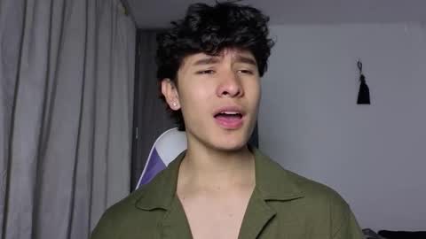 Snapshot of j_u_p_i_t_e_r chatting on 19, 10, 2025 Noah online show from 19, 10, 2025