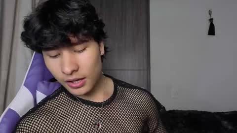 Snapshot of j_u_p_i_t_e_r chatting on 18, 11, 2025 Noah online show from 18, 11, 2025