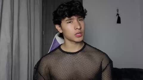 Snapshot of j_u_p_i_t_e_r chatting on 23, 11, 2025 Noah online show from 23, 11, 2025