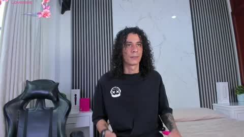 Snapshot of jackandrosse_ chatting on 7, 4, 2026 Jack Rosse online show from 7, 4, 2026