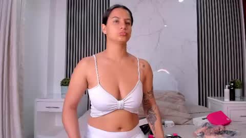 Snapshot of jackandrosse_ chatting on 8, 7, 2026 Jack Rosse online show from 8, 7, 2026