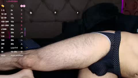 Jacke online show from 15, 10, 2025