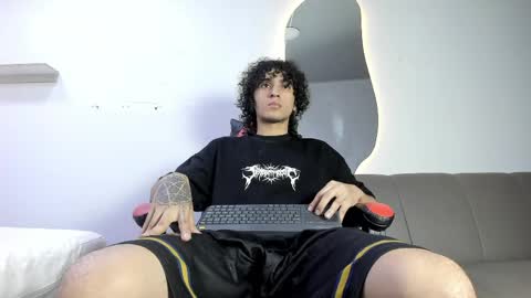 Jackes Taylor online show from 2, 4, 2026