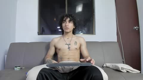 Snapshot of jackestaylor chatting on 9, 4, 2026 Jackes Taylor online show from 9, 4, 2026