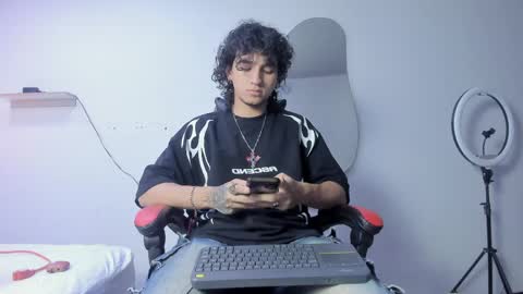 Snapshot of jackestaylor chatting on 7, 5, 2026 Jackes Taylor online show from 7, 5, 2026