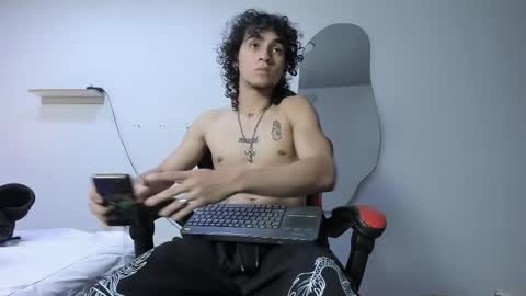 Snapshot of jackestaylor chatting on 15, 5, 2026 Jackes Taylor online show from 15, 5, 2026