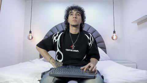 Snapshot of jackestaylor chatting on 17, 5, 2026 Jackes Taylor online show from 17, 5, 2026