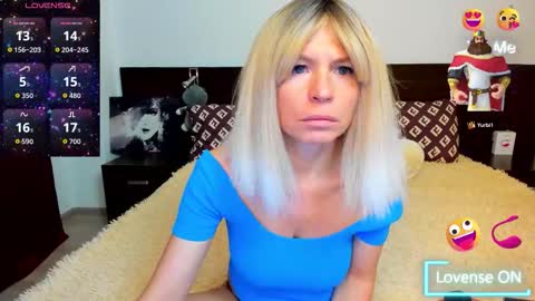 Snapshot of jacksallyevans chatting on 17, 12, 2025 sallyevans online show from 17, 12, 2025