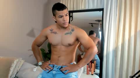 Snapshot of jacksonbell9 chatting on 5, 3, 2025 Jackson Bell online show from 5, 3, 2025