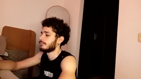 Snapshot of jacobmurphy2103 chatting on 25, 11, 2025 JACOB ROBIN online show from 25, 11, 2025