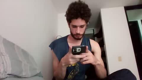 Snapshot of jacobmurphy2103 chatting on 1, 12, 2025 JACOB ROBIN online show from 1, 12, 2025