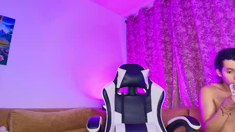 Snapshot of jacobo__parker21 chatting on 4, 12, 2025 jacobo parker online show from 4, 12, 2025