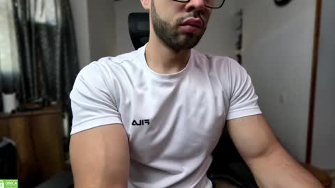 Snapshot of jacobt77 chatting on 12, 1, 2025 Jacob online show from 12, 1, 2025