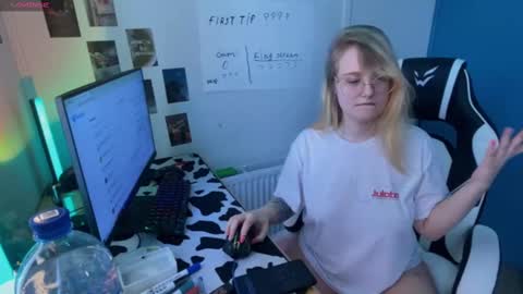 jacywinslat online show from 25, 2, 2025