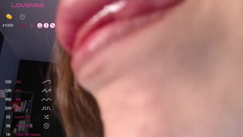 Snapshot of jade__swift chatting on 28, 9, 2025 Jade online show from 28, 9, 2025