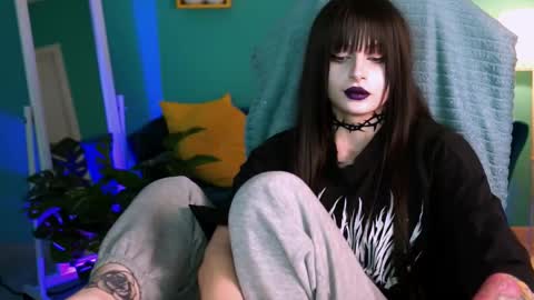 jade_castle online show from 7, 3, 2025