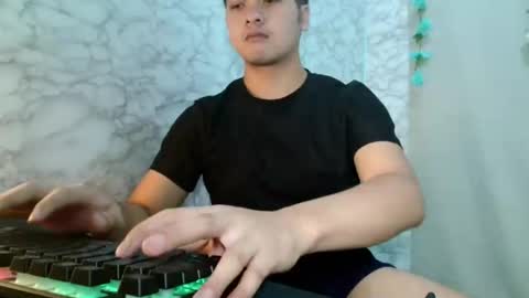 jade_halo online show from 16, 4, 2026