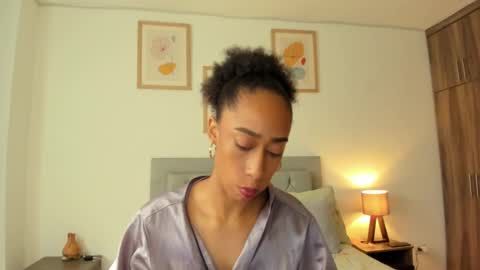 Jade smile online show from 25, 10, 2025